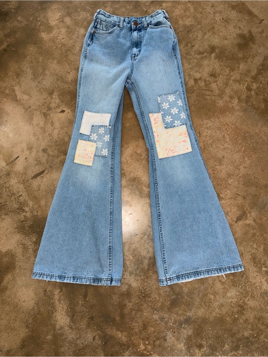 Wrangler Denim - Wrangler x Billabong Floral Patchwork Flare Jeans 25 High Rise Wide Leg Boho